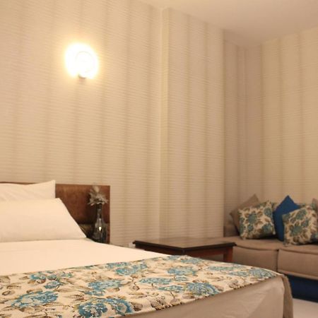 Camelot Hotel Jounieh Bagian luar foto