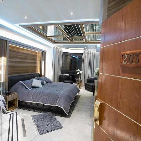 Camelot Hotel Jounieh Bagian luar foto