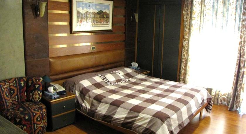 Camelot Hotel Jounieh Bagian luar foto