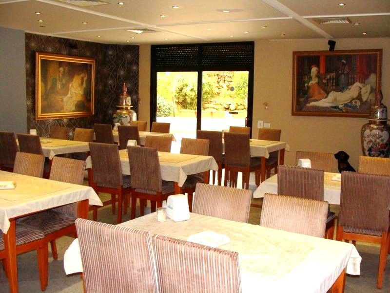 Camelot Hotel Jounieh Bagian luar foto