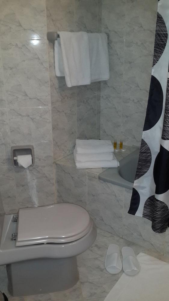 Camelot Hotel Jounieh Bagian luar foto