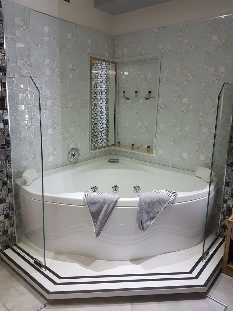 Camelot Hotel Jounieh Bagian luar foto