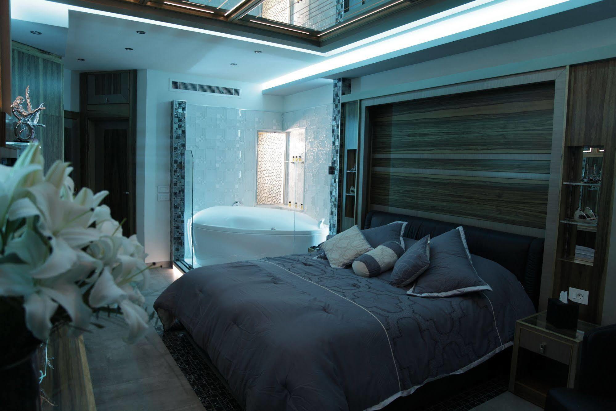 Camelot Hotel Jounieh Bagian luar foto