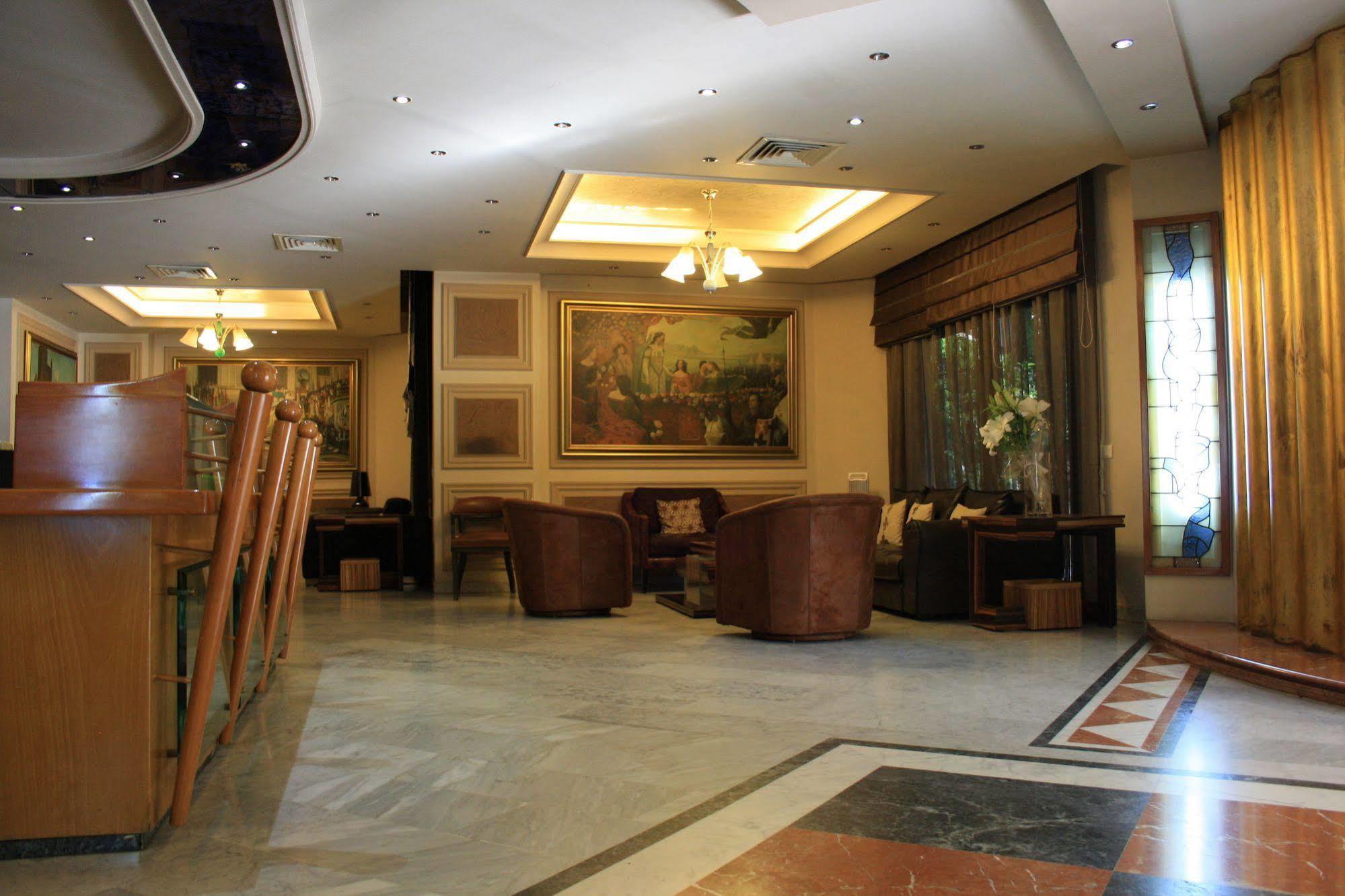 Camelot Hotel Jounieh Bagian luar foto